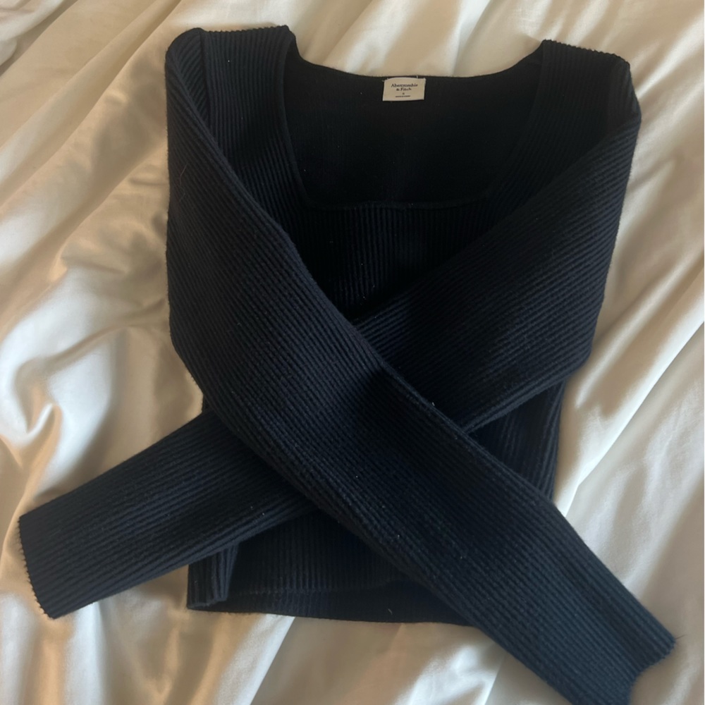 Abercrombie black top